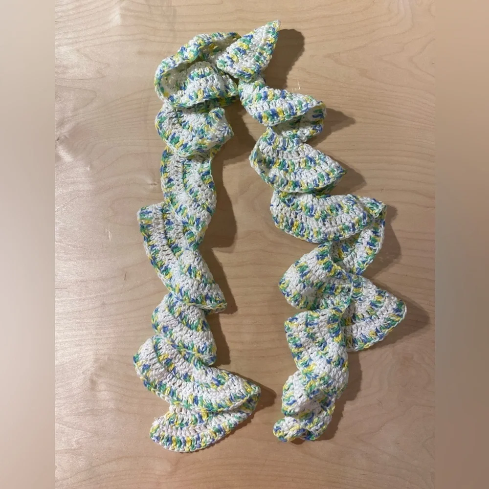 Colorful Crochet Ruffle Scarf (Q)